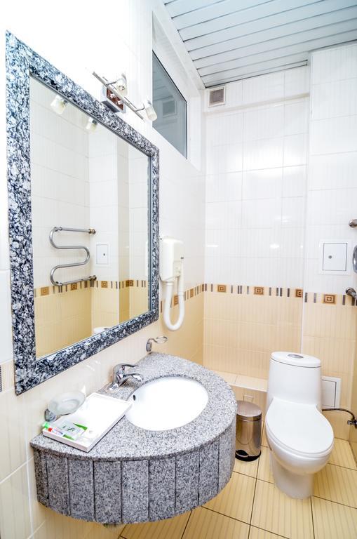 Altyn Dala Hotel Astana Bagian luar foto