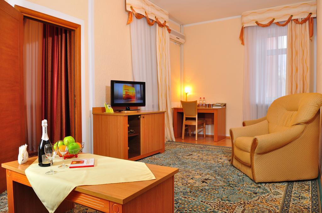 Altyn Dala Hotel Astana Ruang foto