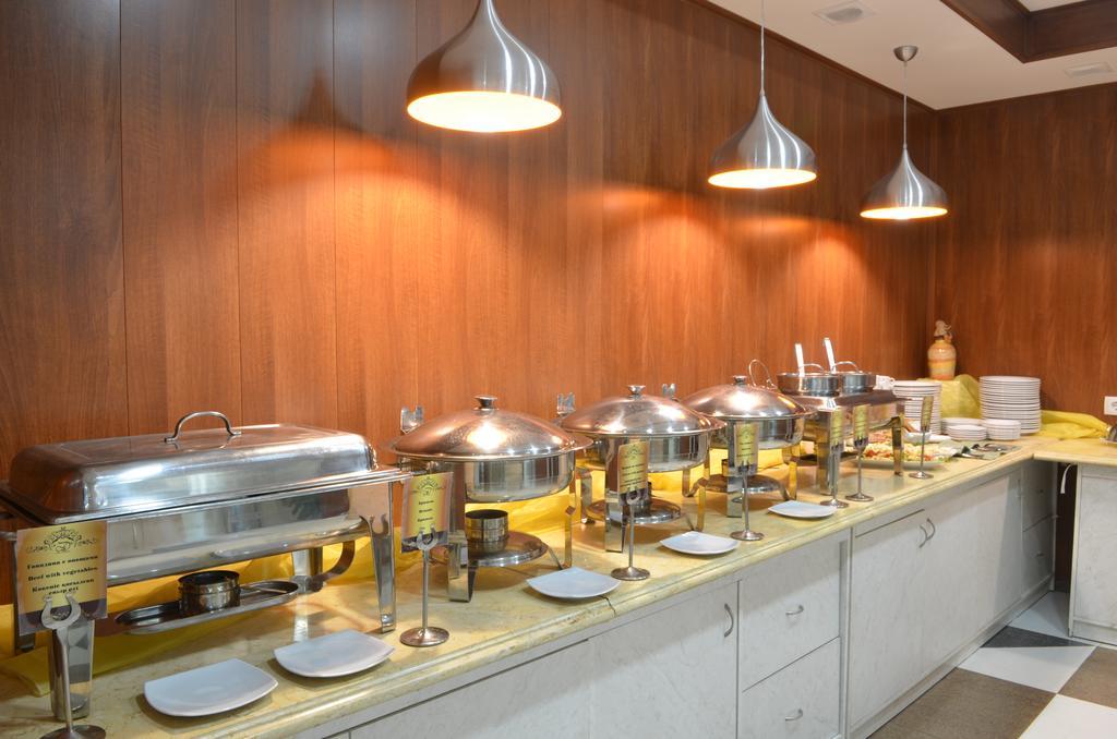 Altyn Dala Hotel Astana Bagian luar foto